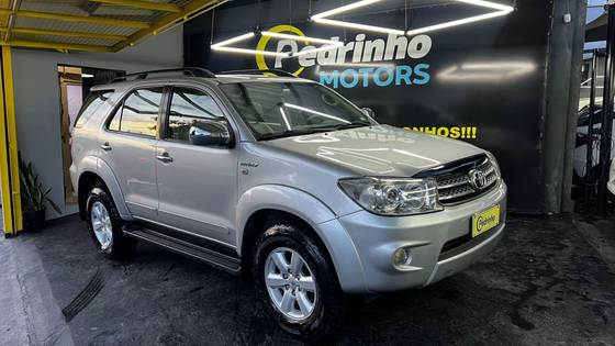 TOYOTA HILUX SW4 2.7 SR 4X2 16V GASOLINA 4P AUTOMÁTICO